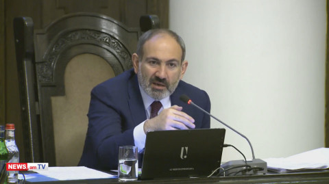էս դահլիճում պիտի 500-ի, 1000-ի մասին ասեք, ոչ թե 50-ի․ Փաշինյանը՝ Զեյնալյանին
