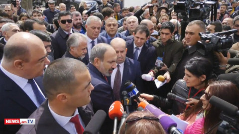 Մարդն էստեղ կաբլուկով ո՞նց անցնի. Փաշինյանը՝ Սամվել Բալասանյանին