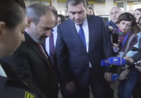 25 տարվա բիչոկ ա. Փաշինյանը բարկացավ Նորագավիթի մաքսակետի աշխատողների վրա