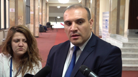Մարուքյանը հարգանքից է խոսում, բայց դուռը շրխկացնելով դուրս է գալիս. Համազասպ Դանիելյան