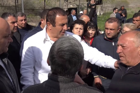 Մանուկն ասաց՝ 20 հատ ձեն կբերես, գործի կընդունեմ. քաղաքացին՝ Ծառուկյանին