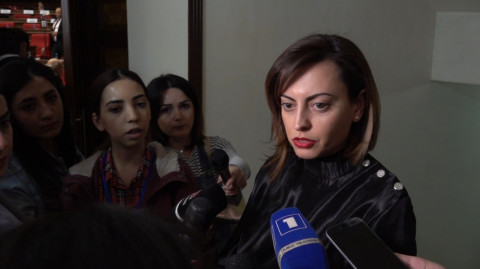 Բացառված է, որ որեւէ պաշտոնյայի գլխին կարող են գործ սարքել. Լենա Նազարյան