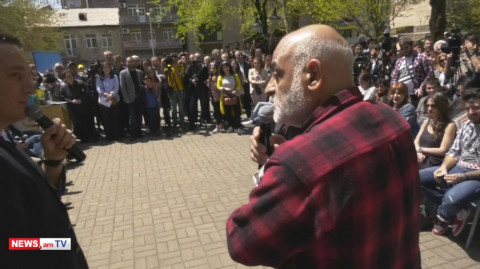 Գասպարին Փաշինյանի ներկայությամբ նկատողություն արեց պաշտոնյաներին