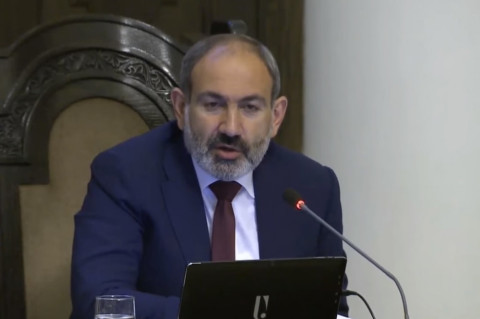 Փոխարենն առաջ գնանք, հետ ենք գնում, էս ի՞նչ բան ա. Փաշինյանը բարկացավ Բաթոյանի վրա