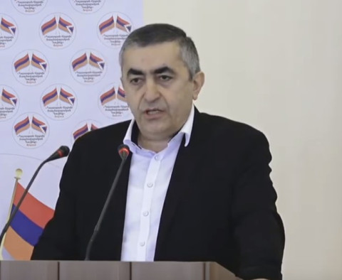 Ուղտը նստած՝ կուզեկուզ ման գալ չենք կարող. Արմեն Ռուստամյան