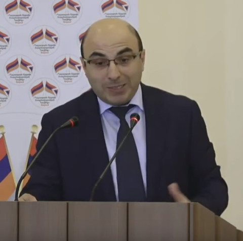 Հայաստանի և Արցախի միջև չկա խոր ինտեգրացիա. Վահե Հովհաննիսյան