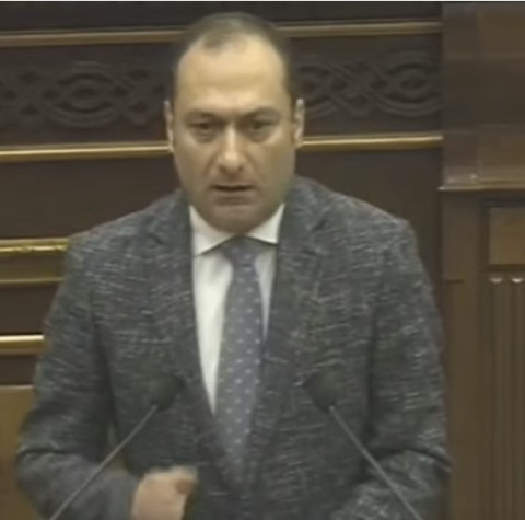 Պաշտպանության նախարարությունը կիսենք հարձակողականի և հակահարձակողականի. Զեյնալյանի հեգնանքը