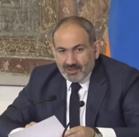 Ես առաջ էլ շորեր ունեի, հո չեմ թափելու. Նիկոլ Փաշինյան