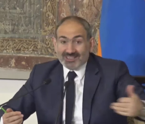Պոռնո կայքերի՞ց են ստանալու երեխաները սեռական գրագիտություն. Փաշինյանը՝ աղմկահարույց գրքի մասին