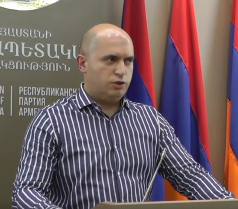 Անբարո է խոսել այդ բառապաշարով Սերժ Սարգսյանի մասին. Արմեն Աշոտյանը՝ Փաշինյանի մասին