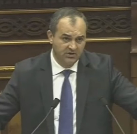 Ես շատ խորն եմ ցավացնում. Արթուր Դավթյան
