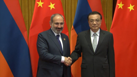 Փաշինյանը հանդիպել է Չինաստանի պետական խորհրդի նախագահի հետ