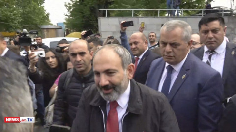Փաշինյանը հրաժարվեց պատասխանել լրագրողների հարցերին