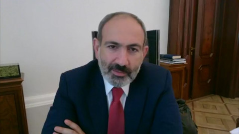 Փաշինյանը լայվով դիմեց դատարանների մուտքերը փակած ցուցարարներին