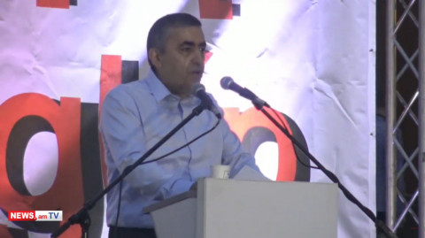 Ցեխաջրում լվացվելով՝ չեն մաքրվում. Ռուստամյանը՝ իշխանություններին