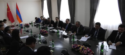 «Մենք բավականին մեծ օրակարգ ունենք»․ Զոհրաբ Մնացականյանի հանդիպումը Վան Իի հետ