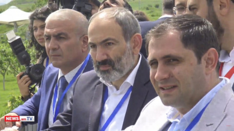 Փաշինյանը Տաթեւում հետեւել է ուղղաթիռների թռիչքին