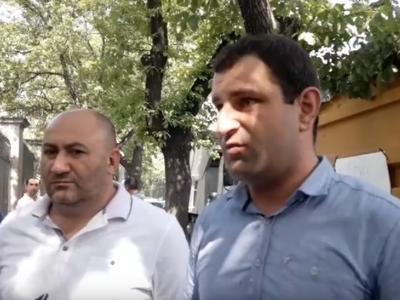Բողոքի ակցիա՝ ԱԺ-ի դիմաց. պահանջում են չընդունել ներկրվող ցեմենտի վրա տուրք կիրառելու օրինագիծը
