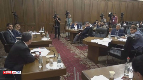 Սա իմ անձնական դուքյանը չէ. Զոհրաբ Մնացականյանը՝ պատգամավորներին