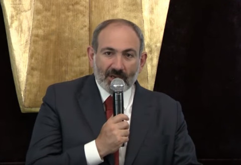 Նիկոլ Փաշինյանը Սանկտ Պետերբուրգում հանդիպել է հայ համայնքի ներկայացուցիչների հետ