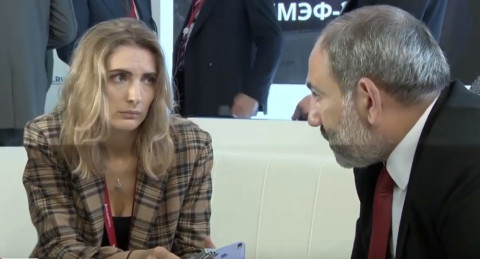 Փաշինյանը շրջեց Սանկտ Պետերբուրգի էքսպոյում և հարցազրույցներ տվեց