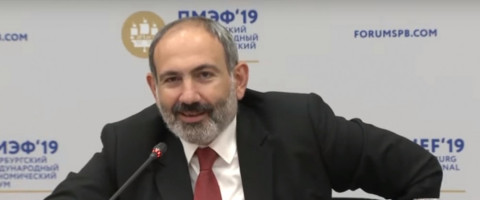 Ռուս լրագրողը կոնյակի և հայկական ռադիոյի մասին հարց տվեց Փաշինյանին
