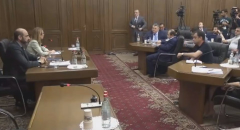 Մանե Թանդիլյանը նկատողություն արեց Զառա Բաթոյանի բացակայության համար