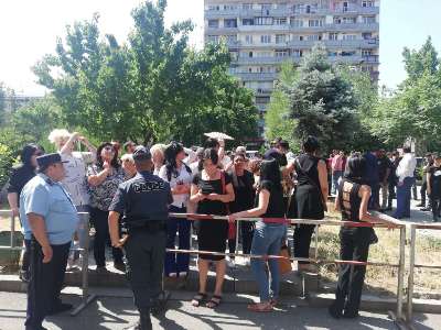 Բողոքի ակցիա՝ Քոչարյանի գործով բողոքի քննությունից առաջ
