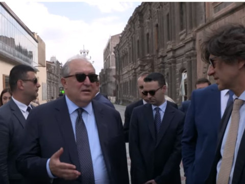 Արմեն Սարգսյանն իտալացիներին ցույց է տվել Գյումրին