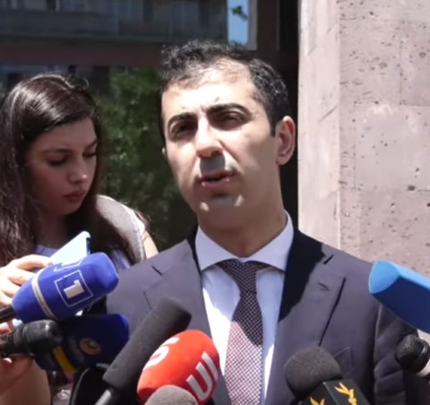 Ի՞նչ հիմքով են Քոչարյանի պաշտպանները դատավորի ինքնաբացարկի միջնորդություն ներկայացրել