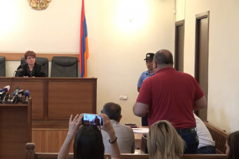 «Մի՞թե կարելի է մարդուն սպանել միայն նրա համար, որ տղամարդ է». Մանվել Գրիգորյանի պաշտպան