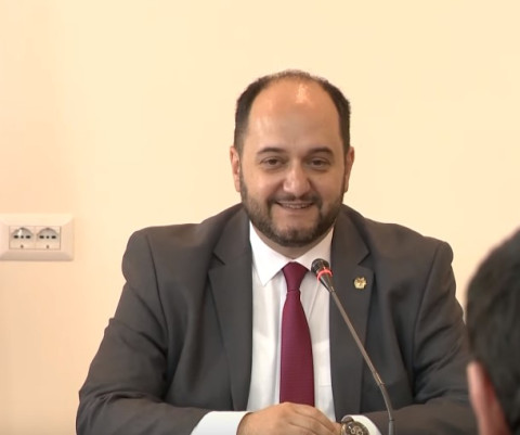 Արայիկ Հարությունյանը ներկայացրեց իր վեց փոխնախարարներին