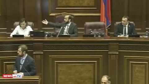 Մի հատ էլ սալյուտ խփեք, պարոն Մարուքյան. Արարատ Միրզոյանը բարկացավ
