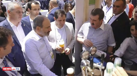 Փաշինյանը գարեջուր է խմում եւ ջերմ զրուցում ՀՀԿ-ական գործարարի հետ
