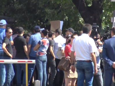 «Վետո»-ի բողոքի ակցիան ՍԴ-ի դիմաց