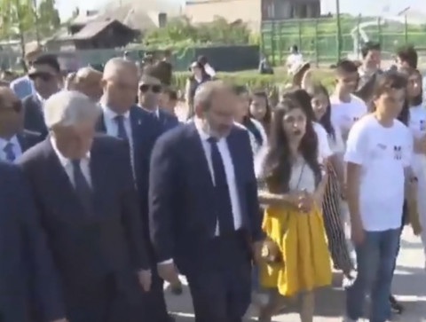 Փաշինյանը Մասիսում մասնակցում է Ֆրանկոֆոնիայի զբոսայգու եւ Ընտանեկան մարզահամալիրի բացմանը