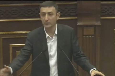 Բաբկեն Թունյանն ԱԺ ամբիոնից հիշեց խորովածի ու «Կարգին հաղորդման» մասին