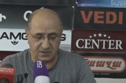Փաշինյանը երեխու նման խռովել է, իր ու Բակո Սահակյանի միջեւ շփում չկա. Իսագուլյան