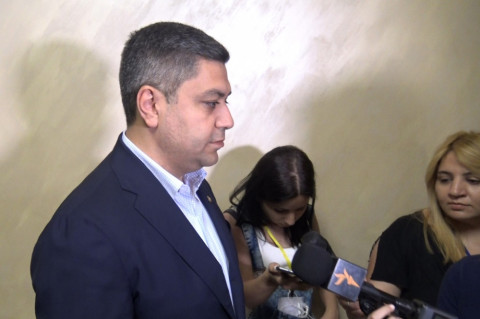 Ովքե՞ր են սեւազգեստ մարդիկ. Վանեցյանը «թողնում է յուրաքանչյուրի հայեցողությանը»