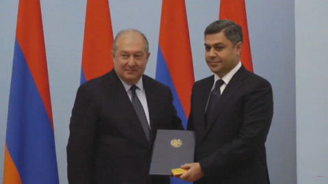 Արմեն Սարգսյանն Վանեցյանին ու Օսիպյանին գեներալ-մայորի կոչում շնորհեց