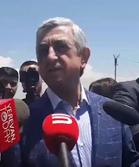 Յուրաքանչյուրն իրեն դնում է գիտունիկի տեղ. Սերժ Սարգսյանը՝ Սահմանադրության մասին