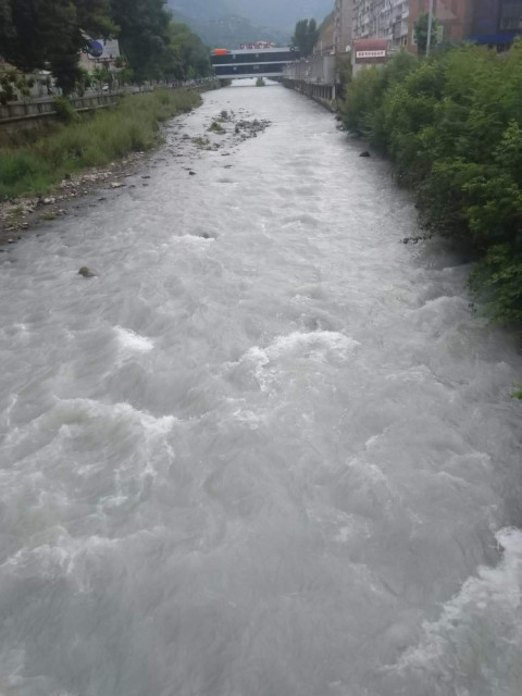 Ողջի գետով կաթնագույն ջուր է հոսում