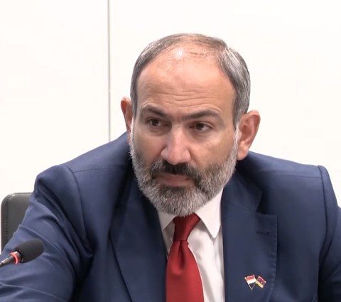 Փաշինյանը հանդիպել է սինգապուրցի գործարարների հետ