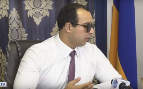 Ես կարճաթև մայկա էլ եմ հագել. Հայկ Սարգսյանը վիճեց լրագրողի հետ