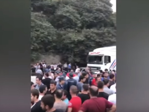 Իջևանցիները փակել են Իջևան-Երևան ավտոճանապարհը