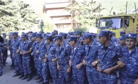 Իջևանում ձերբակալվածների հարազատները փորձեցին կրկին ճանապարհ փակել