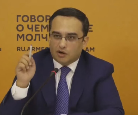 Այլևս կասկած չկա՝ ում ձեռագիրն է. Սողոմոնյանը ակնարկեց Լևոն Տեր-Պետրոսյանին