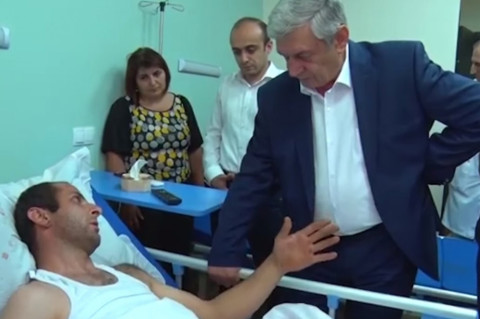 Ֆելիքս Ցոլակյանը «դուխ» է տվել Լոռիում վթարի ենթարկված փրկարարներին ու նրանց հարազատներին