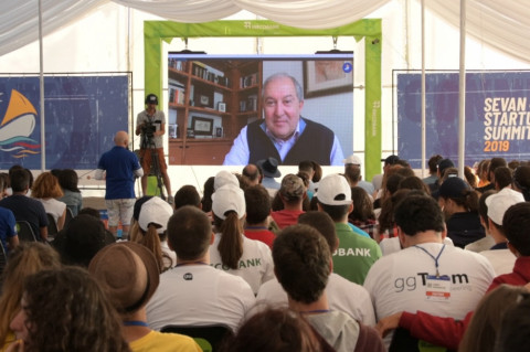 Արմեն Սարգսյանը «Skype»–ով միացել էր «Սեւան ստարտափ»-ին