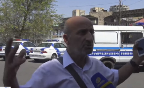 Հետևիցս ձեն տվեց, խփեց. քաղաքացին վիճել է քաղաքապետարանի առաջ աղբ լցնողների հետ